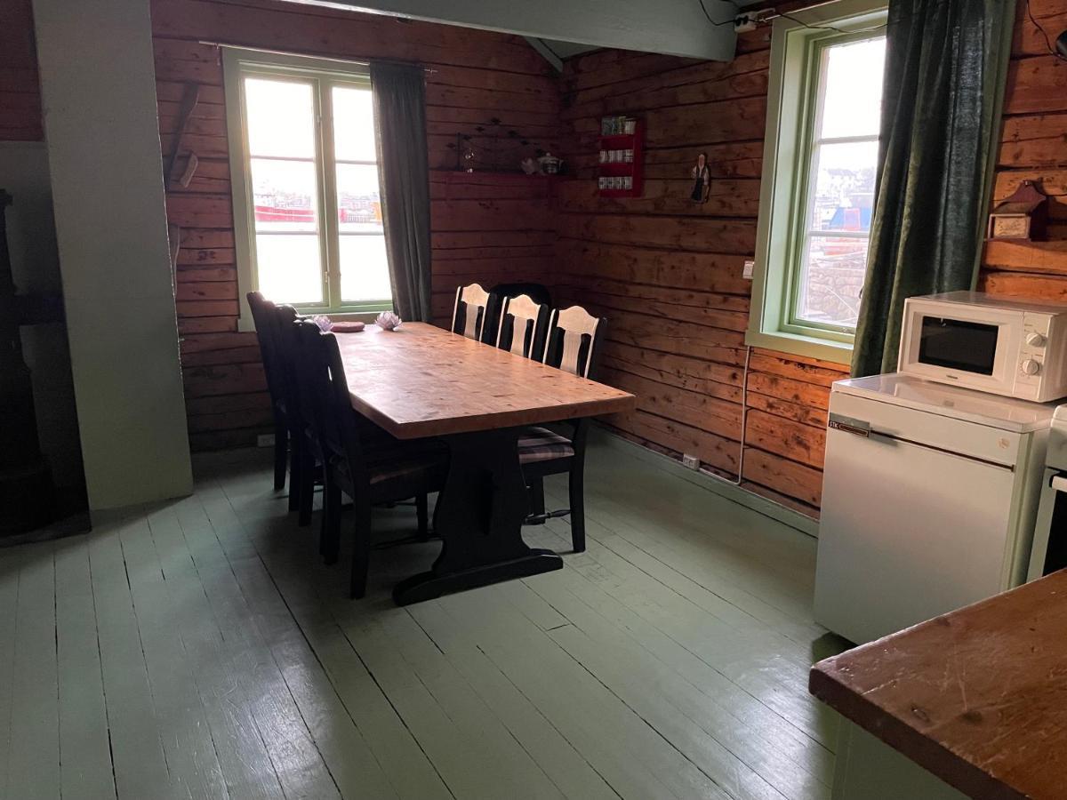 Kraemmervika Rorbuer - Rustic Cabins In Lofoten Ballstad Bagian luar foto