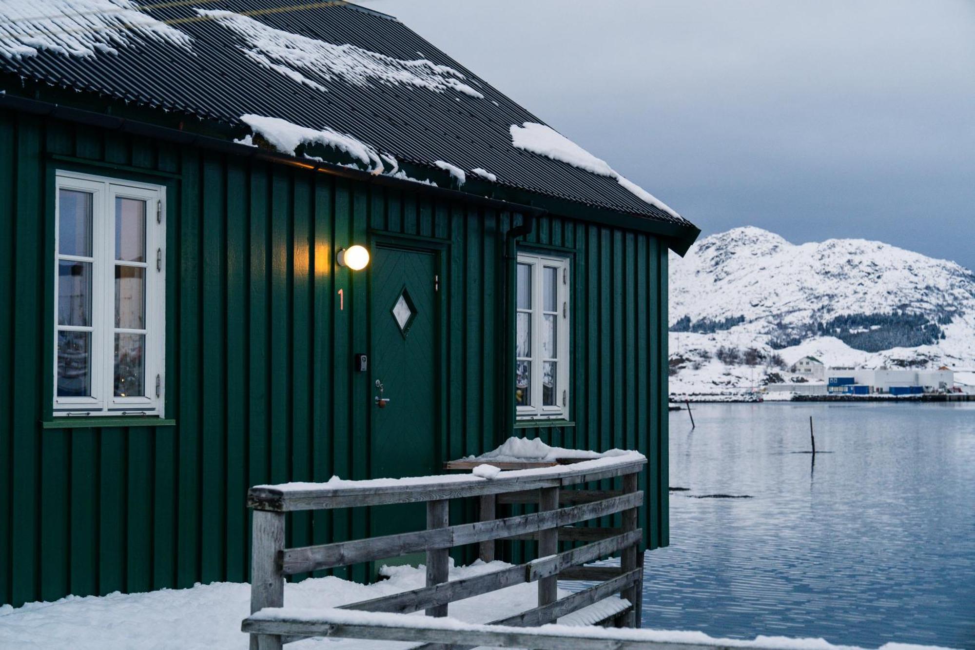 Kraemmervika Rorbuer - Rustic Cabins In Lofoten Ballstad Bagian luar foto